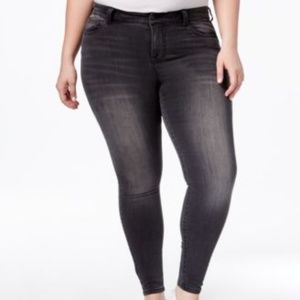 Celebrity Pink The Lifter Skinny Hendrix Jeans